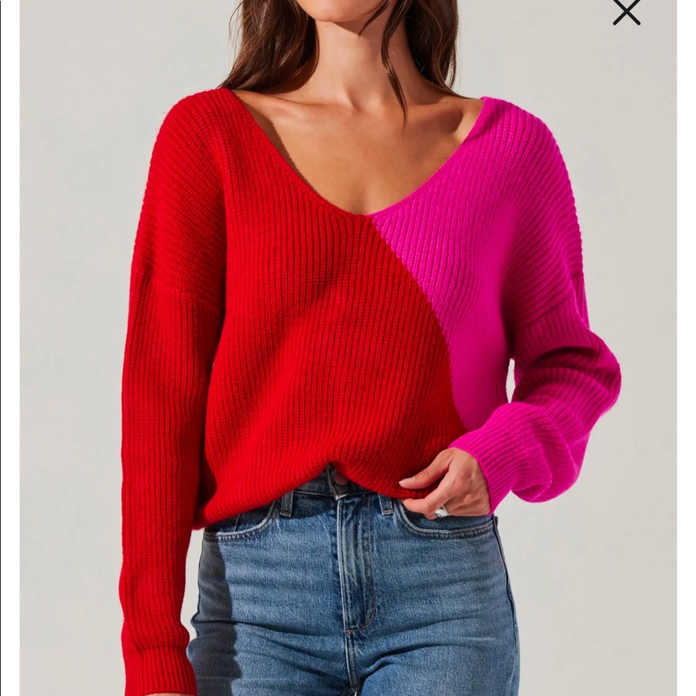 Astr the label twist back two toned sweater